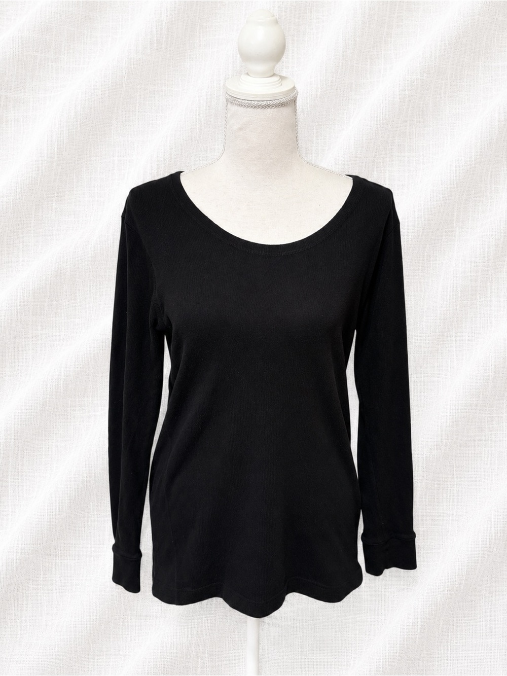 Levi's Women's Black Long Sleeve Scoop Neck Top
